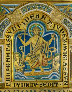 Cristo se sienta en el juicio, los santos llevan los instrumentos de su pasión ... (esmalte sobre cobre dorado) de Nicholas of Verdun