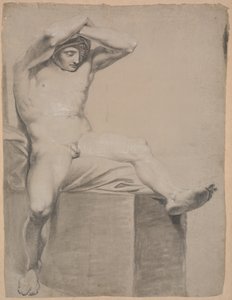 Modelo sentado en un pedestal alto con cojín. Vista frontal. Brazos levantados y cruzados sobre la cabeza. Pierna izquierda extendida y ligeramente doblada de Nicolai Abildgaard