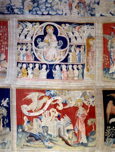 Cortina de la Revelación (1373-1383), n. 13: Dios y el Cordero, símbolo de Cristo. Abajo, n. 20, los tres ángeles liberan los poderes. Tapiz de Nicolas Bataille (1330-1405) de Nicolas Bataille