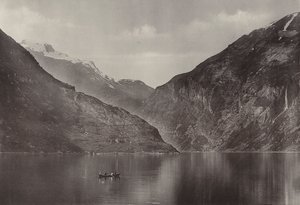 En el fiordo de Geiranger (fotografía b/n) de Norwegian Photographer