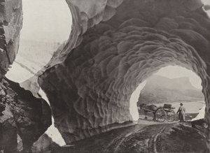 Túnel a través de la nieve, paso de Hauklid de Norwegian Photographer