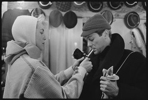 Janet Leigh y Tony Curtis en los Juegos Olímpicos de Invierno, Squaw Valley, California