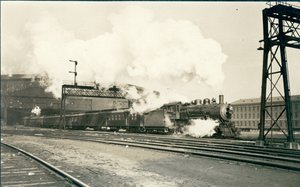 Tren saliendo de la Estación Union, St. Louis de Oscar C. Kuehn