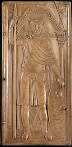 Estilicón en armas, general, patricio y cónsul del Imperio Romano Occidental. Panel derecho del díptico de Estilicón