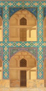 Detalle de los Arcos del Patio en el Medrese-i-Shah-Hussein, Isfahan de Pascal Xavier Coste