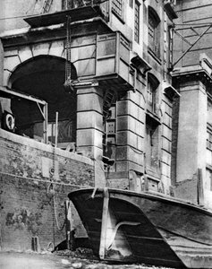 Los restos de una mansión de un comerciante junto al Támesis, cerca de la estación de Cannon Street, 1926-1927 de Paterson