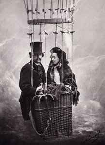 Paul Nadar y su esposa en la cesta del globo (globo aerostático) (foto en blanco y negro) de Paul Nadar