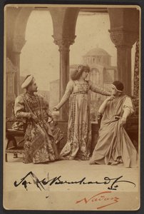 [Sarah Bernhardt como Gismonda] de Paul Nadar