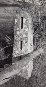 Poste de piedra de Paul Nash