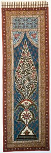 Un kalimkari de algodón esmaltado pintado e impreso con loros y otras aves posadas en las ramas de un árbol en forma de llama de Persian School