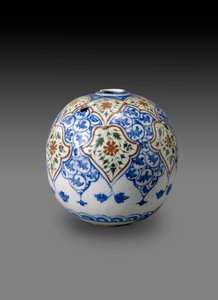 Cuenco de pipa Kahlian esférico, probablemente hecho en Kerman, Irán, finales del siglo XVII o principios del XVIII