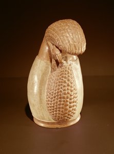 Vasija de cerámica inca en forma de mazorca de maíz