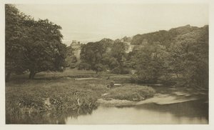 Haddon Hall, desde los prados de Peter Henry Emerson