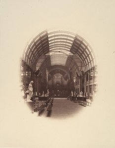 Vista en el Salón Central, Exposición de Tesoros de Arte, Manchester, 1857 de Philip Henry Delamotte