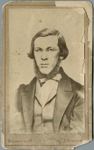 Nikolay Alexandrovich Dobrolyubov 1836-1861 de Photo studio Wesenberg
