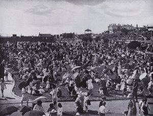 Playa de St Kilda, el popular balneario de Melbourne, mostrando los jardines de Photographer Australian