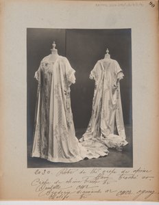 Página del Álbum: Casa de Worth, Vestido de Baile de Photographer French