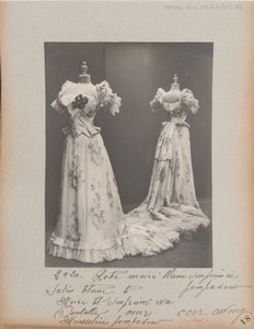 Página de álbum: Casa de Worth, vestido de baile de Photographer French
