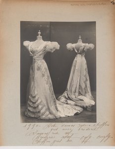 Página de álbum: Casa de Worth, vestido de baile de Photographer French