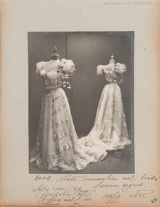 Página del Álbum: Casa de Worth, Vestido de Baile de Photographer French