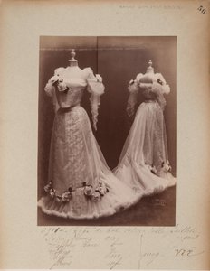 Página del álbum: Casa de Worth, vestido de baile de Photographer French