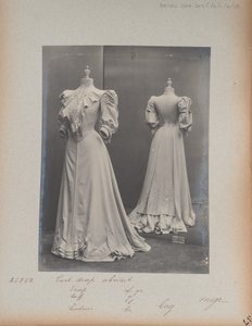 Página de álbum: Casa de Worth, Traje de Photographer French