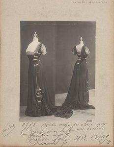 Página de álbum: Casa de Worth, vestido de noche de Photographer French