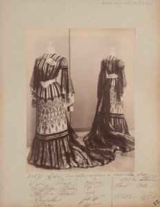 Página de álbum: Casa de Worth, vestido de noche de Photographer French