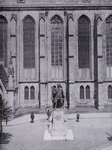 Leipzig: Thomaskirche con monumento a Bach de Photographer German