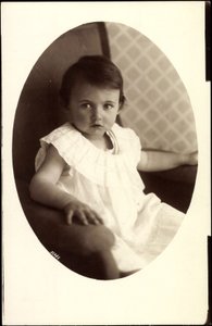 Passepartout Ak Princesa Hilda de Baviera como niña pequeña de Photographer German