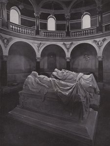 Potsdam, Iglesia de la Paz, Mausoleo con Sarcófagos del Emperador y la Emperatriz Federico de Photographer German
