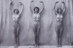 El cuerpo bello, cultura física para mujeres (foto b/n) de Photographer German