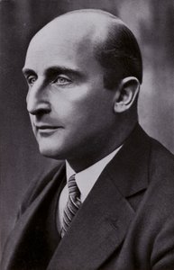 Werner March, arquitecto alemán que diseñó el estadio construido para los Juegos Olímpicos de 1936 en Berlín, Alemania de Photographer German