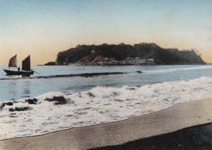 Japón, c.1912: Isla Enoshima vista cerca de Kamakura