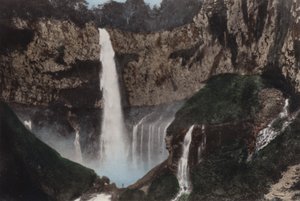Japón, c.1912: Cascada Kegon, Nikko de Photographer Japanese