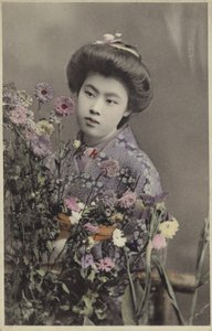 Niña japonesa con flores de Photographer Japanese