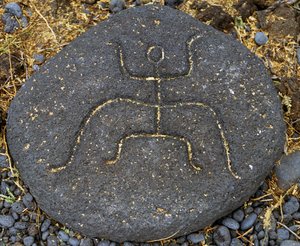 Grabado en piedra, Distrito Arqueológico de Petroglifos de Puako, Isla de Hawái, Estados Unidos