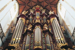 El órgano en la iglesia de St-Bavokerk o Grote Kerk, construido por Christian Muller, Haarlem, Países Bajos