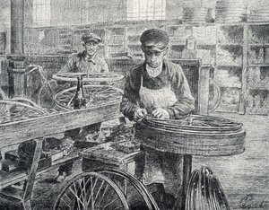 Trabajadores fijando los radios a las llantas de una bicicleta durante su fabricación (fabricación de bicicletas) Grabado de Pierre Calmette Colección particular de Pierre Calmettes