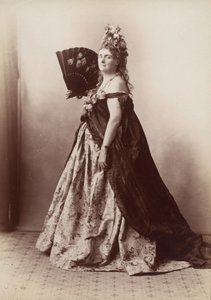 [Condesa de Castiglione, de la Serie de las Rosas], 1895 de Pierre Louis Pierson