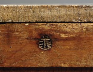 (detalle) de una cómoda Luis XV de Pierre Roussel