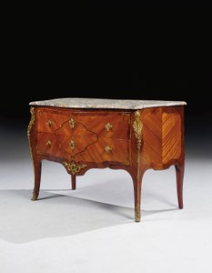 Cómoda de Luis XV de Pierre Roussel