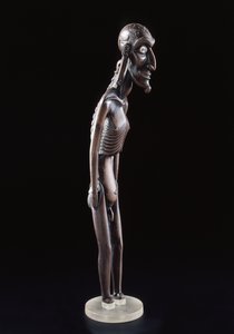 Figura de madera tallada en forma de hombre, de la Isla de Pascua, antes de 1894 de Polynesian School