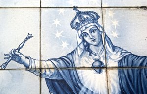 (detalle) Panel decorativo que muestra a la Virgen María aplastando la Serpiente, Lamego, Portugal. 1738 de Portuguese School