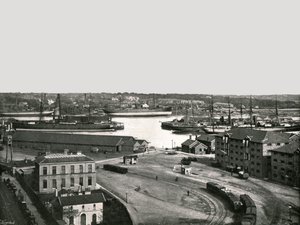 Los muelles, Southampton, 1895 de Poulton and Co