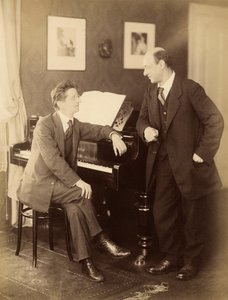 Alexander Zemlinsky y Arnold Schönberg en Praga, 1917 de Prague . Photo studio Schlosser and