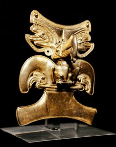 Arte precolombino, civilización Tairona: colgante en forma de pájaro en oro