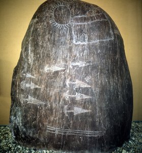 Civilización de los Camunni. Estela de Bagnolo tipo 1 a