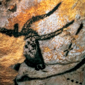 Pintura parietal que representa un uro (bóvido extinto), Sala de los Toros, cueva de Lascaux, Montignac, Dordoña, Francia, período Magdaleniense Paleolítico