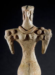 Prehistoria: estatuilla de arcilla de una mujer con hombros cuadrados de Turkmenistán central (región de Kara-Depe). 4000-3700 a.C. Eneolítico, Edad del Cobre. Moscú, Instituto de Arqueología de la Academia Rusa de Ciencias, Rusia de Prehistoric Prehistoric
